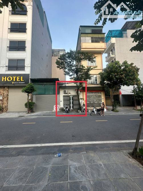 40m2 Ngay Sát Mặt Cổ Linh, Ô Tô Tránh Vỉa Hè View Khuôn Viên Trường Cực Thoáng - 1