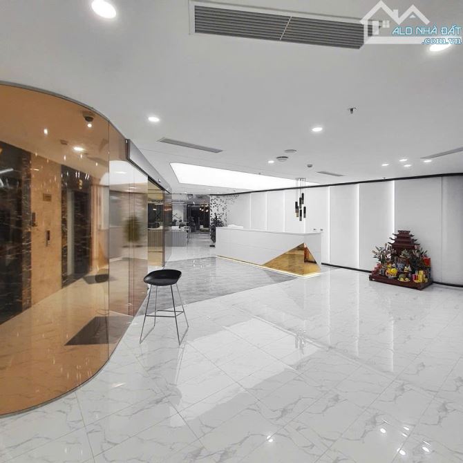Hiếm! Bán đất phố Gia Thụy, DT 300m2, MT rộng, sau QH mở đường nối cầu Trần Hưng Đạo! - 1