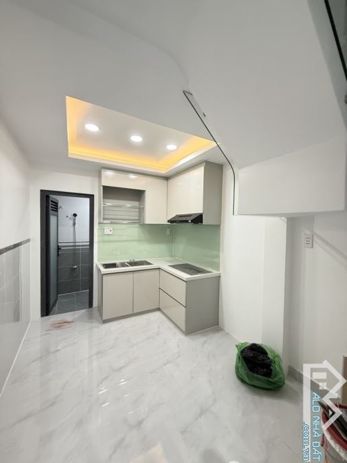 Bán gấp nhà đẹp ở ngay Âu Dương Lân 34m2, 3 tầng BTCT, SHR, HCĐ, chỉ 5.7 Tỷ. - 1