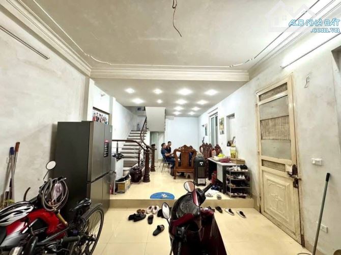 Bán nhà Tây Sơn, Lõi Đống Đa 52m2*4T MT 5.2M Đầu Tư Chỉ 180Tr/m2 ( 9,3 Tỷ ) - 1