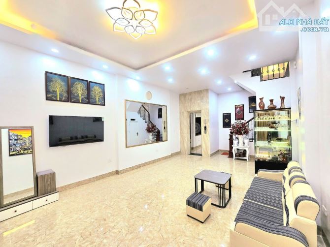 BÁN NHÀ ĐƯỜNG LÁNG ĐỐNG ĐA 45m 6Tầng Mt 5m GIÁ 13 TỶ THANG MÁY NGÕ THÔNG KINH DOANH. - 1