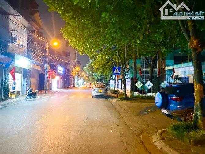 SIÊU PHẨM MẶT PHỐ KẺ TẠNH – GIANG BIÊN 🌟 📐 DT 95m² – Nhà Cấp 4 – Giá 17,2 Tỷ VỈA HÈ Ô TÔ - 1