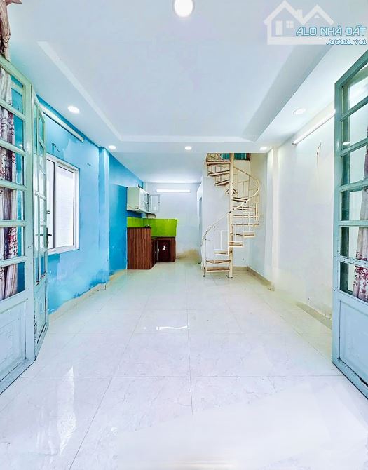 Bán 🏡 2.35tỷ 2tầng  mới xây đẹp  Đoàn Văn Bơ Q4 khu dân cư sầm uất dân trí cao - 1