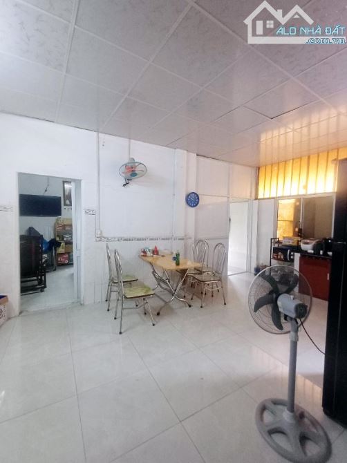 Bán nhà Mặt tiền kinh doanh DT 4.7x15m - 7PN - Tân Quy chỉ 4TỶ450 - 1