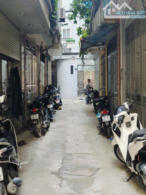 Khu phân lô Mạc Thị Bưởi lô góc oto đỗ cửa, nhà tự xây, sổ 45m2. Thông sàn. Giá 10.25 tỷ - 1
