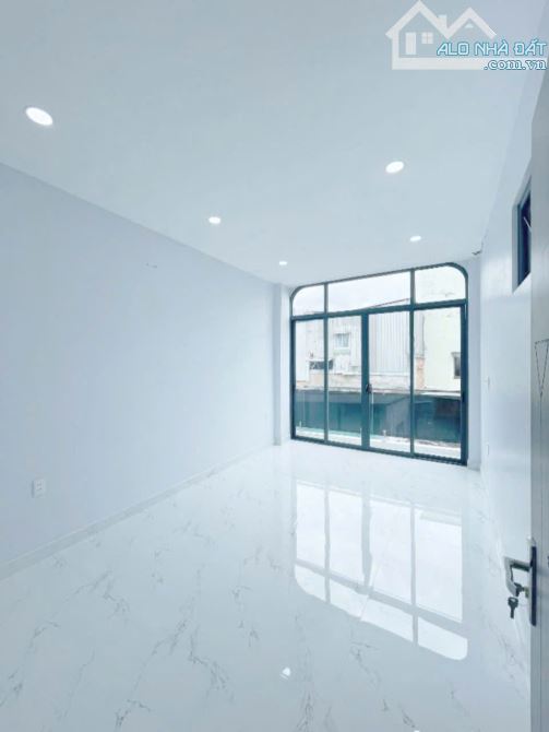 BÁN NHÀ CHÍNH CHỦ 3 TẦNG - 2PN, 3WC - HẺM Ô TÔ - 1