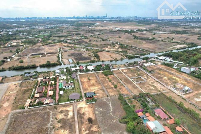 Đất khu biệt thự ven sông xã Phú Đông diện tích gần 900m2 đất CLN quy hoạch thổ cư. - 1
