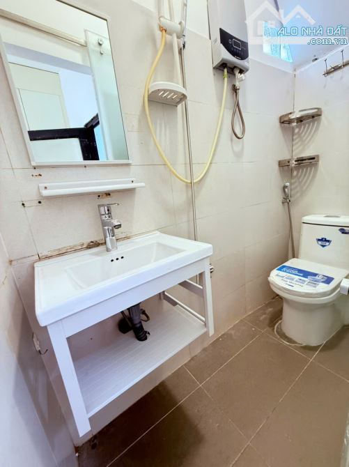 BÁN NHÀ 4 TẦNG – NGAY KHU ẨM THỰC PHAN XÍCH LONG – GIÁ CHỈ 4 TỶ 8 SIÊU XINH - 1
