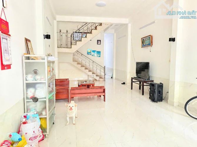 Bán nhà mặt phố Mỹ Đa Đông 5, Ngũ Hành Sơn, Đà Nẵng. DT 70m2, 2 tầng, 3PN. Giá 8.2 tỷ, Sổ - 1