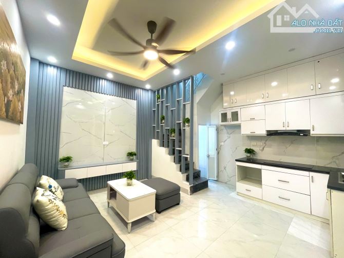 Bán nhà Trương Định lô góc 28m x 4t mt 4,6m chỉ 5,9 tỷ - 1
