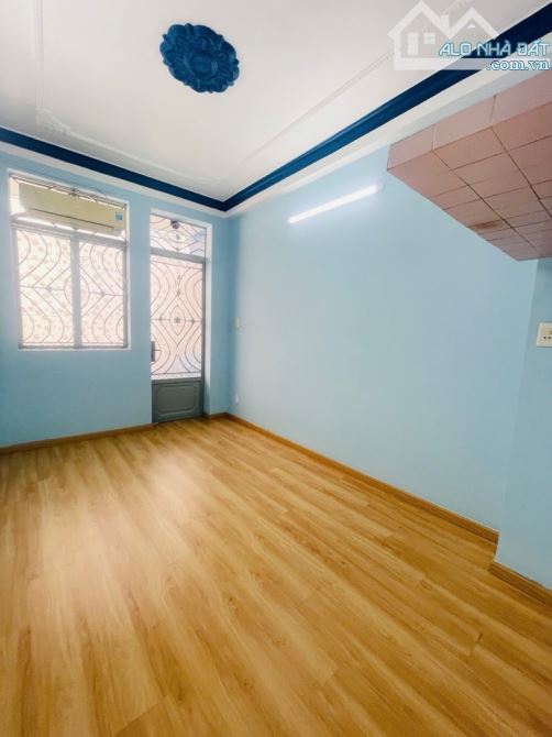 NHÀ NƠ TRANG LONG PHƯỜNG 7 BÌNH THẠNH CÁCH HẺM XE HƠI 20 M - 1
