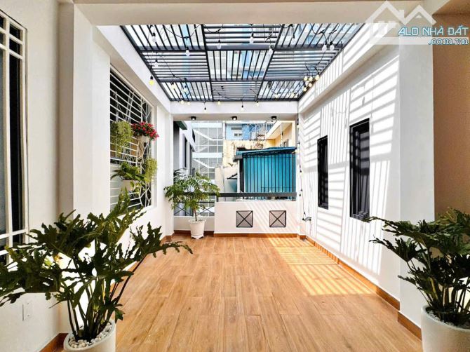 Cạnh Mặt Tiền Lý Chính Thắng 40m2 Quận 3 Giá 8,9 tỷ - Giá còn thỏa thuận - 1