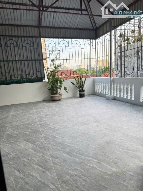 BÁN NHÀ GIÁP NHỊ, HOÀNG MAI - DT 38M2 x 4 TẦNG x MT 7M - Ô TÔ ĐỖ CỔNG - 1