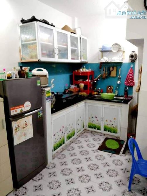 Bán nhà hẻm Nguyễn văn Quỳ P Phú Thuận Quận 7. 18m2 - 1