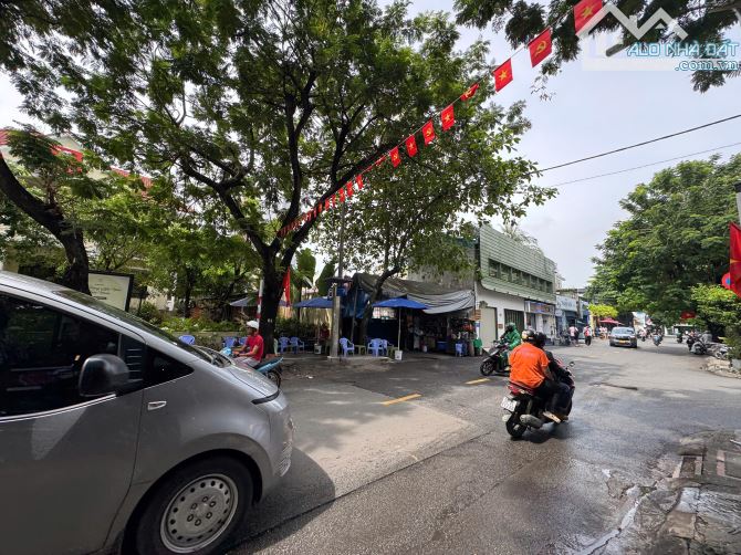 Bán nhà MT Xuân Thuỷ P.Thảo Điền Q.2 DT: 27x56 CN: 1405m2 KC:Trệt HĐT: 470tr/th giá:470TỶ - 1