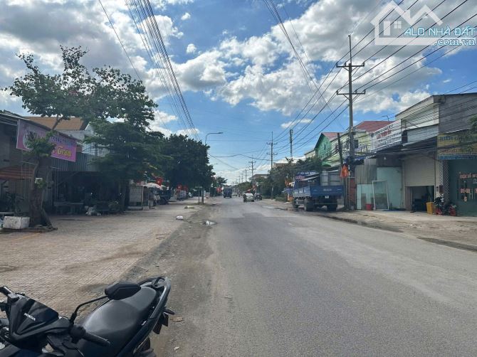 ĐẤT NGỘP NGAY KHU TĐC THÁI LẠC ,MẶT TIỀN QL51, GẦN SÂN BAY LONG THÀNH, 250M2 - GIÁ 1 TỶ 8 - 1