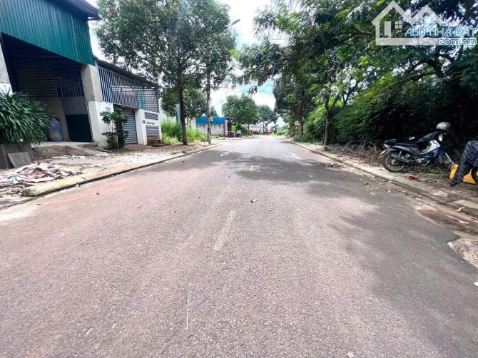Mặt Tiền Nguyễn Cơ Thạch,Gần Siêu Thị Gog - 1