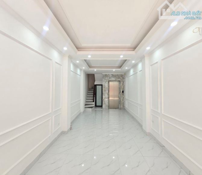 Bán nhà Kim Giang, Hoàng Mai, 6 tầng thang máy, ô tô qua nhà, 40m2, 10.5 tỷ(CTL) - 1