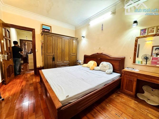 DUY NHẤT 1 CĂN DT 70M PHỐ TÂY SƠN - Ô TÔ ĐỖ CỬA - 2 MẶT THOÁNG GIÁ CHỈ HƠN 15 TỶ - 1
