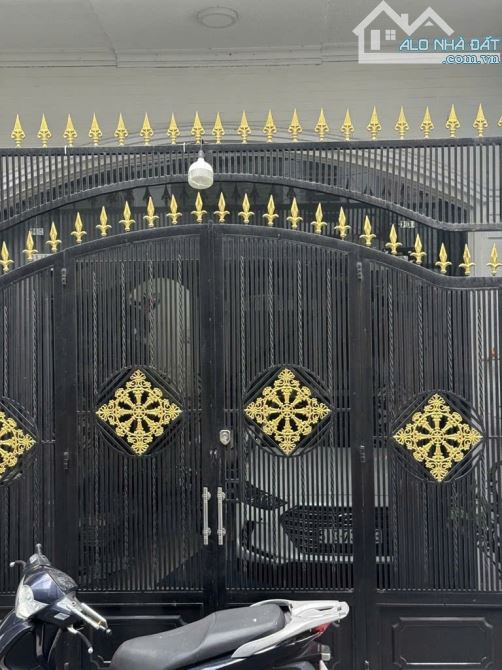 Bán Nhà Ngay Khu VIP Phan Xích Long - Q .phú nhuận - Đường Nhựa 6m Thông tứ tung - 4Tầng B - 1