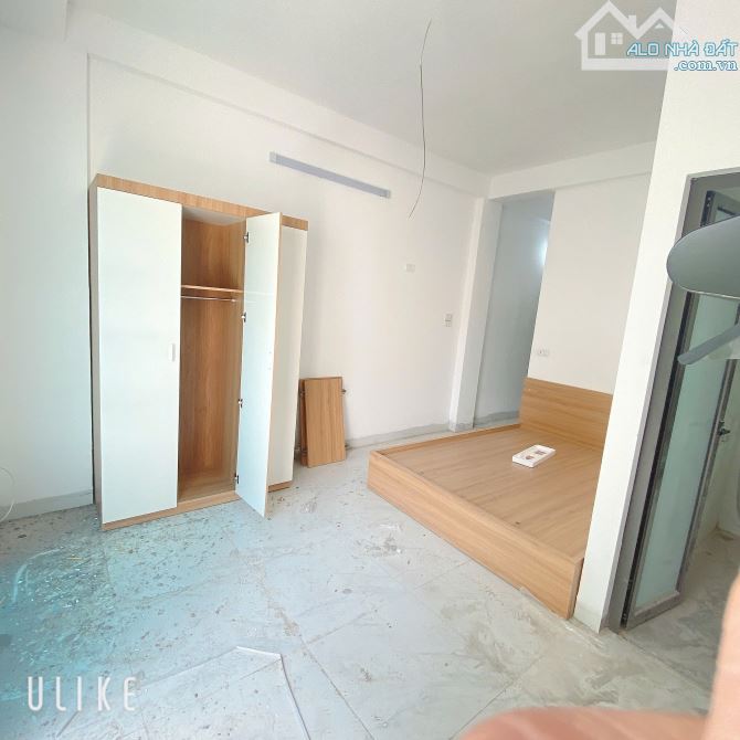 Cho Thuê CCMN Ngõ 14 Chính Kinh Thanh Xuân 30m2 Studio Gác Xép Cửa Sổ Ban Công Thang Máy - 1