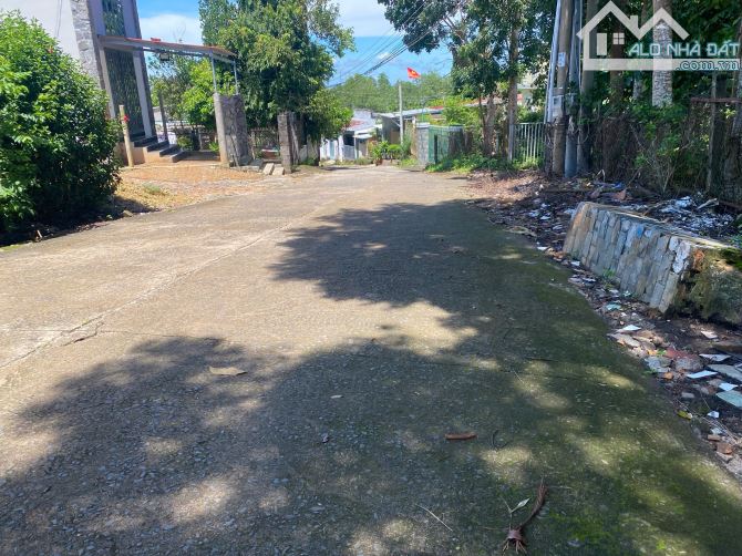 bán 3000m2 đất có sẵn 100m2 thơ cư.có 30m mặt  tiền đường bê tong,dân cư đông đúc giá rẽ - 1