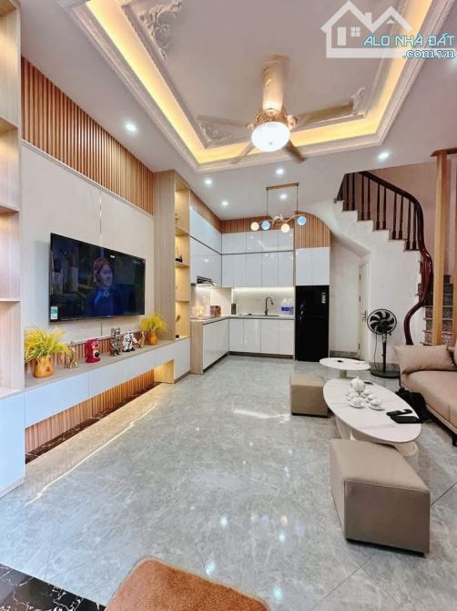 BÁN NHÀ VŨ ĐỨC THUẬN - 5 TẦNG - FULL NỘI THẤT - GẦN Ô TÔ - 1