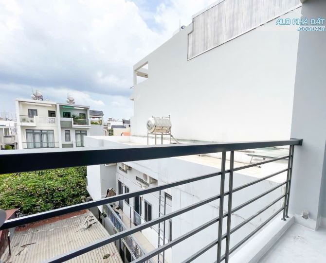 Studio Mới Ban Công Ngay Tân Quy Gần Lotte Quận 7 - 1