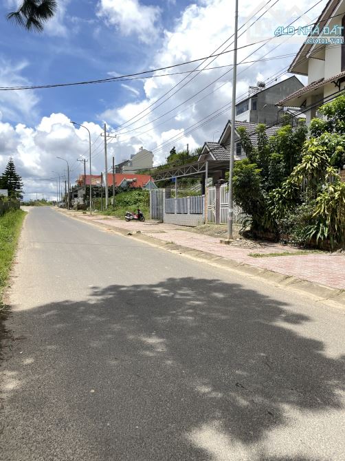 Đất đẹp, vị trí đắc địa - Nguyễn Hoàng, Đà Lạt | thích hợp xây biệt thự, đầu tư lâu dài. - 1