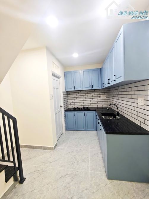 Nhà Thống Nhất Gò Vấp 55m², 3 tầng full nội thất, giá chỉ 6.7 tỷ TL
. - 1