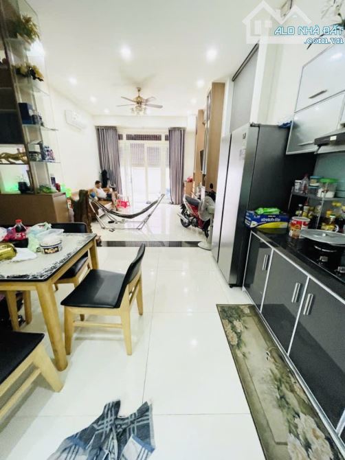 Khu dân cư Nam Long - Trần Trọng Cung, Võ Thị Nhờ 4tầng, 4PN, sân thượng, Q7 - 1