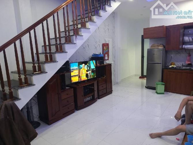 NHÀ MỚI KÍNH KOONG - SỔ ĐỎ CC - TRUNG TÂM THÔN 1 - GẦN TRƯỜNG THCS VẠN PHÚC - VÀI BƯỚC RA - 1