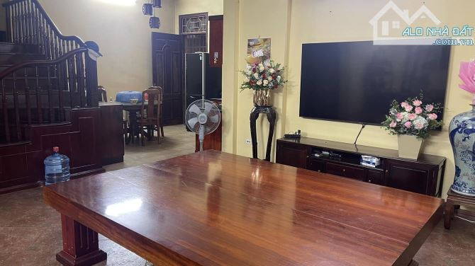 Nhà Duy Tân 165M2 Mặt Tiền 9M 76 Tỷ Vỉa Hè Kinh doanh Ô TÔ Tránh Đỗ - 1