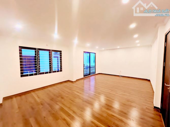 NHÀ MỚI 55M PHÚC LỢI - 4 NGỦ MÊNH MÔNG - AN NINH VÀO DỄ KHÓ RA - 7 TỶ NHỎ - 1