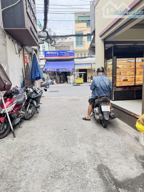HXH sát MT Phan Văn Trị P.Bình Lợi Trung 130m2 ngang 6.1m giá chỉ 13.5 tỷ - 1