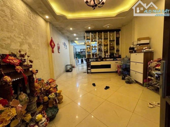 CỰC HIẾM TRƯỜNG CHINH - NHÀ ĐẸP THANH XUÂN  - GẦN PHỐ - CÁCH ÔTÔ 50M - TẶNG FULL NỘI THẤT. - 1