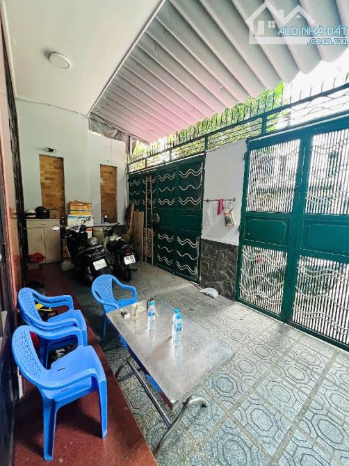 Bán Nhà Đường Lê Niệm Tân Bình, Ngang 8M 144M2 5 tầng, giá 20,5Tỷ,TL - 12