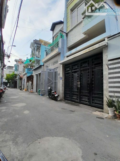 Nhà 4 Tầng hẻm 6m thông đường Nguyễn Ảnh Thủ DT 5x21m giá 8.8 tỷ - 12