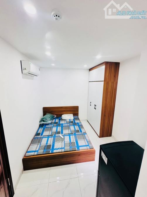 Toà CCMN 7 tầng thang máy, lô góc Minh Khai, oto vào nhà, 28 phòng ~ 130 tr/th.Giá 28.5 tỷ