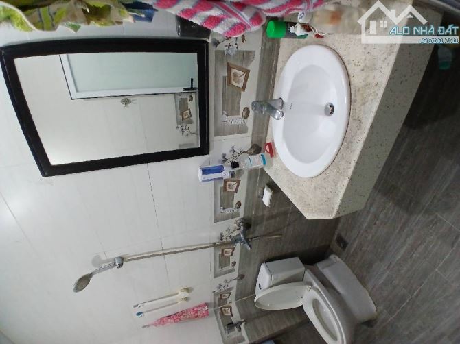 Bán nhà Láng Hạ (Đống Đa-Ba Đình) mặt tiền 5m, dt 60m2 giá 13,6 tỷ (có thương lượng) - 13