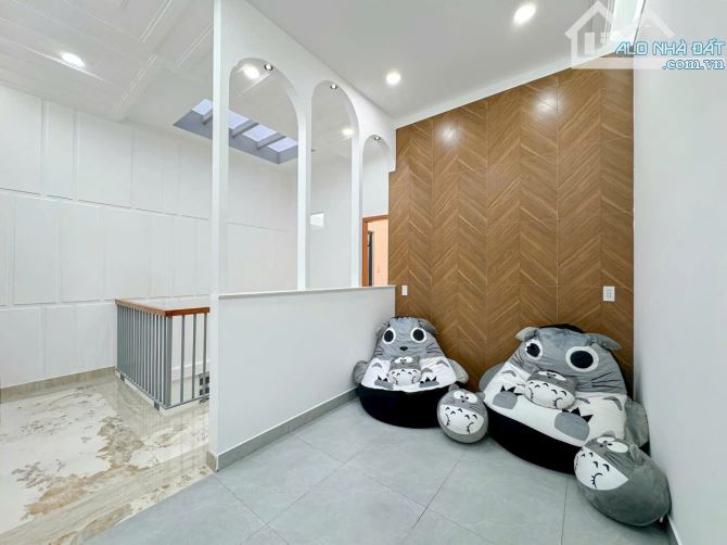 Bán nhà đẹp full nội thất đường Trần Văn Khánh, Quận 7, Dt 5,2 x11m, 3 lầu. Giá 6,79 tỷ - 16