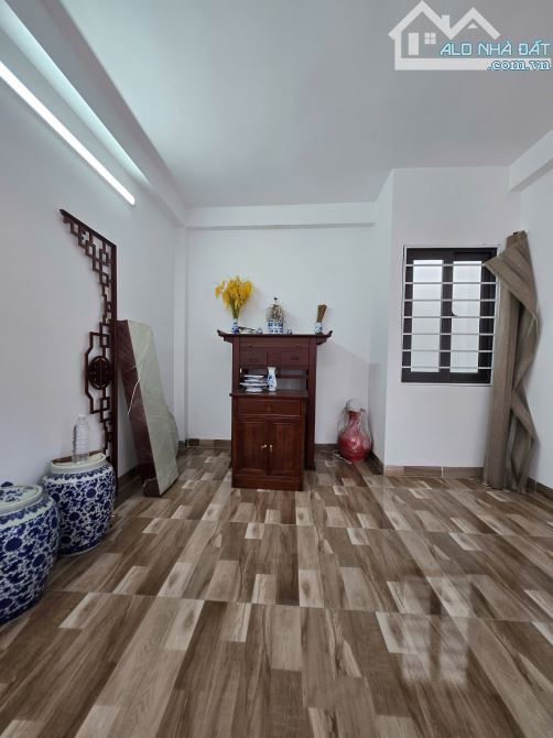 CHÍNH CHỦ Bán Nhà Mới Xây 2024 - Phố Đông Thiên - Hoàng Mai - 42,5M2 - 5 Tâng -  Mt 5.6M - 18
