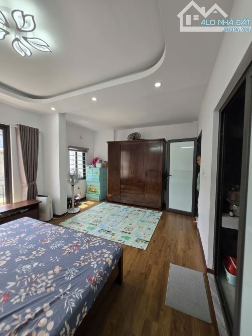 CHÍNH CHỦ Bán Nhà Mới Xây 2024 - Phố Đông Thiên - Hoàng Mai - 42,5M2 - 5 Tâng -  Mt 5.6M - 20