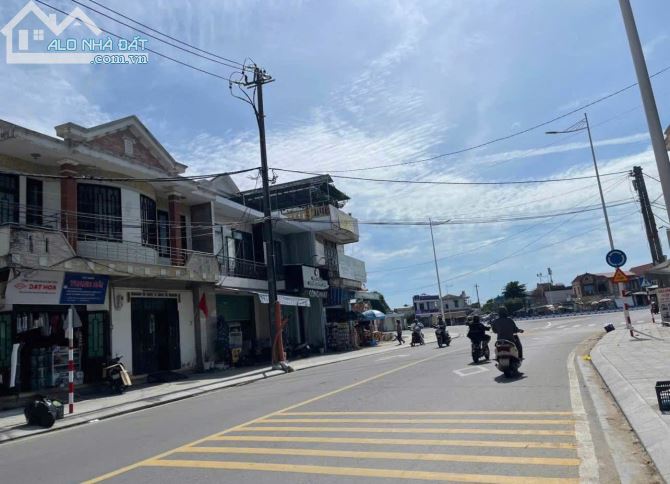 Cần bán đất mặt tiền Bùi Thị Xuân - Thành phố Huế