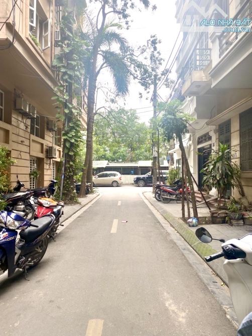 Bán nhà phố Lãng Yên - Đầm trấu - Phân lô - Ô tô đỗ cửa - Nhỉnh 10 tỷ. - 2