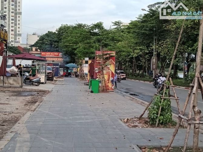 Bán đất phố Nguyễn Hữu Thọ, TT quận Hoàng Mai, DT 502m2, MT 24,6m, giá chỉ 165 tỷ - 2