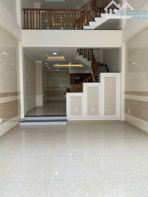 Nhà khu đồng bộ ven sông Sài Gòn, đường thông 9m, 500m ra khu đô thị Vạn Phúc - 2