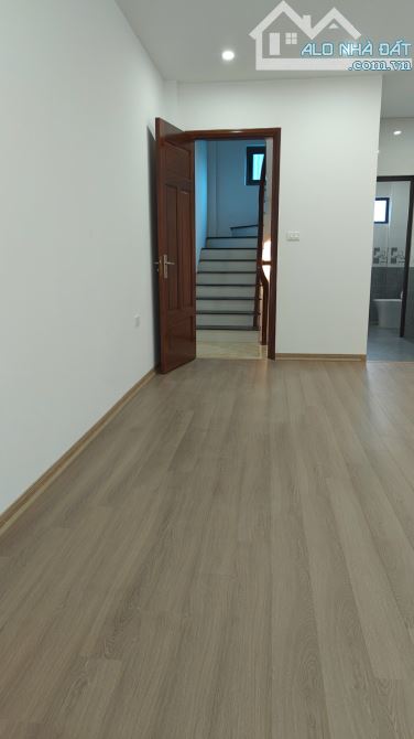 NHÀ MỚI BẮC TỪ LIÊM 35M2 - 5 TẦNG - NHỈNH 5 TỶ.Ô TÔ ĐỖ CỔNG, GẦN ĐƯỜNG 70 - 2