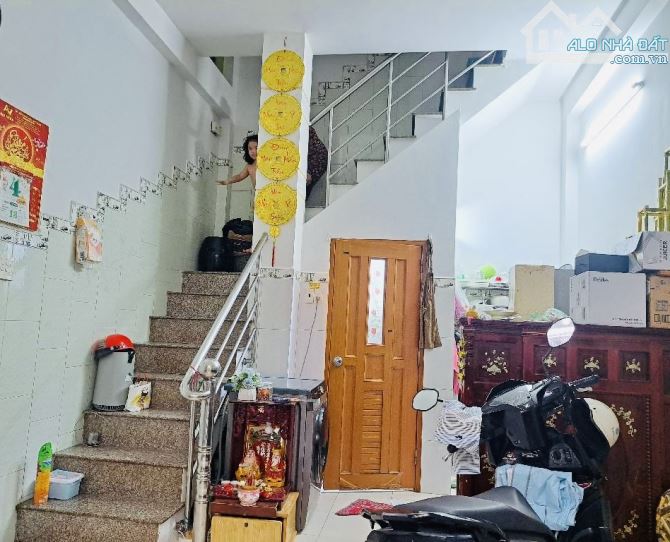 3,8 tỷ bán nhà Quân 6- 3 tầng- 27m2- sổ hồng riêng - 2