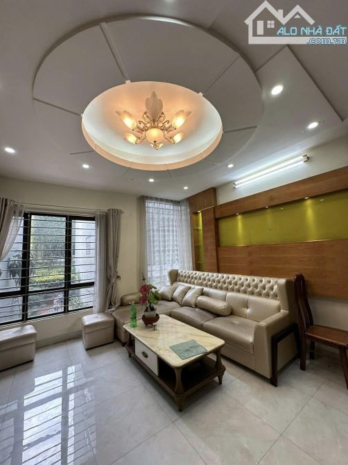 Bán nhà Đội Cấn, ô tô vào nhà, 50m, 5 tầng, nhỉnh 17 tỷ - 2